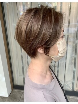 トリート 海浜幕張店(TREAT) ハイライト×立体感ショート