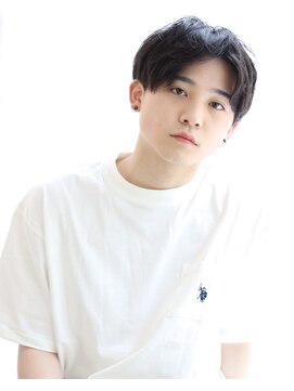 リン(Rin) 20代30代40代 センターパート×韓国マッシュ×ニュアンスパーマ