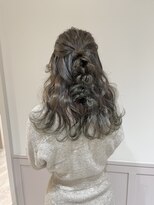 ローウェ 渋谷(Louwe)&nbsp;もこもこハーフアップ♪《misaki》