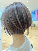 ショートボブ