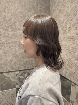 ブライミー(BLIMEY) やわらかさのあるロブヘアー