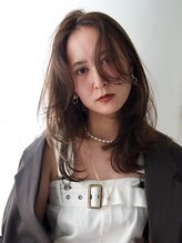 【計算された顔まわりカット】繊細にデザインされた顔まわりカットで理想のシルエットを再現