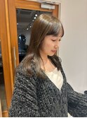 ミルクティーアッシュグレージュミディアムロングウルフ30代