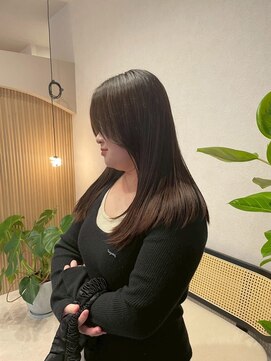 ミア(mia) 大人シアーベージュミニウルフボブミディアムレイヤー