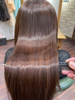 サロン ド デュラス(Salon de Duras)の写真/【尾崎駅徒歩5分/髪質改善・縮毛矯正が得意なお店】自然な乾かすだけでまとまる圧倒的な美髪へ。