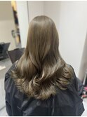オリーブベージュ　レイヤーカット　前髪　ブリーチなし　艶髪