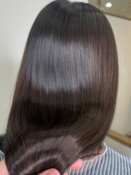 ヴィセイン 守山(VIsane)の写真/《髪質改善》最高級トリートメントと心地よい施術で艶髪に★手触りなめらかで扱いやすい感動の美髪へ…！