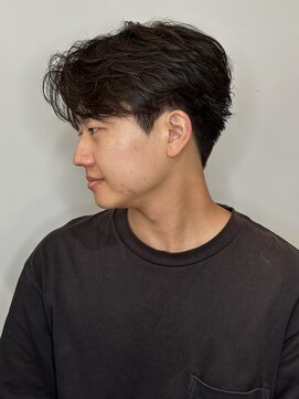 ヘアーメイク ネイキッド(Hair make Naked) フェザーショート
