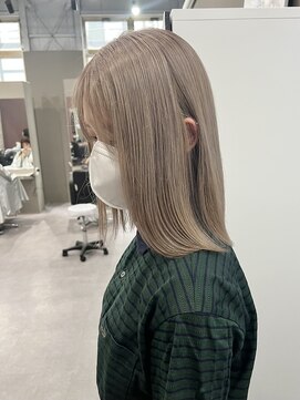 ヴィア 京都烏丸(Via) くすみベージュ/ミルクティーグレージュ/ブリーチ/髪質改善