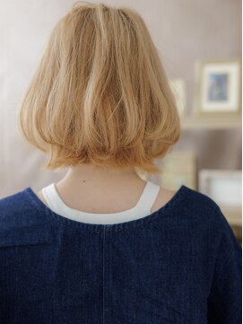 カバーヘア ブリス 北浦和(COVER HAIR bliss) ハッシュカット透明感全頭ブリーチ金髪ウルフボブA5北浦和20代