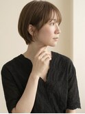白髪も馴染ませる高発色カラーで叶える透明感アッシュ