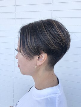 スレッド(SRED) 刈り上げショート