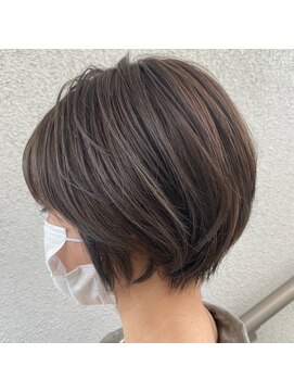 アルヴァ(ALVA) ○暗髪に表情を与えるハイライトカラー○(那覇　新都心)