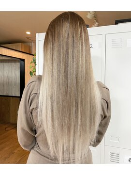 アンク クロス 関内店 【アンククロス関内AOI】外国人風ホワイトミルクティー