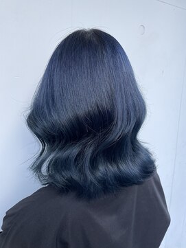 カリーナコークス 原宿 渋谷(Carina COKETH) ブルーブラック/インナーカラー/ダブルカラー/レイヤーカット