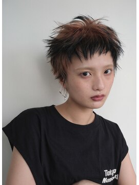 ソラ 表参道(SORA) 【見藤指名限定】ローライト　ルーツカラー　ベリーショート