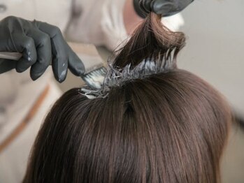 カラー100% ウェルディ長泉の写真/女性だけでなく男性もグレイカラーでご来店しています＊上質な材料を使用し綺麗な白髪染めを叶えます◎