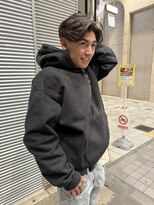 ハイセンス(HISENSE)&nbsp;メンズニュアンスパーマセンターパートショートカット【GIA】