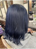 暗髪ブルーカラー