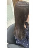 セミロングレイヤースタイル