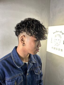 刈部倶楽舞 スペインカール/外国人風スタイル/フェード/メンズハイライト