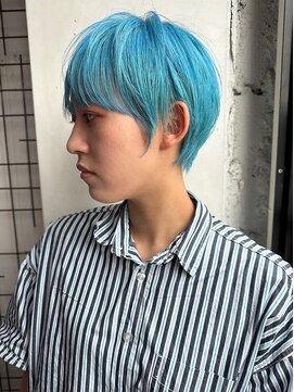 ウム(UMM) ハイトーン小顔ショート