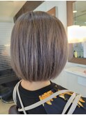  &nbsp;丸み×くびれで“首が細く見える”大人ショート