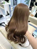 シーナ バイ マグ(siina. by Mag)&nbsp;夏カラーブリーチなしヘーゼルベージュカラー透明感髪質改善
