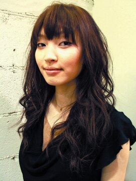 ピエドプールポッシュ(PiED DE POULE POCHE) リラックス感漂う、大人のルーズウェーブ