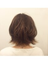 カタチヘアー(HAIR) 。。。。。赤。。。。緑。。。。ハネ。。。。ボブノカタチ。。。