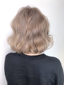 ジーナ(XENA) ミルクティーベージュ