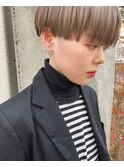 クリーミーベージュ × マッシュショート