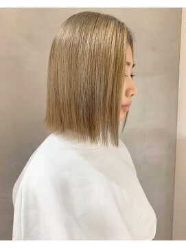 ジーナ(XENA) アッシュベージュ