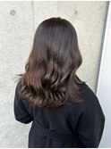 オリーブベージュ