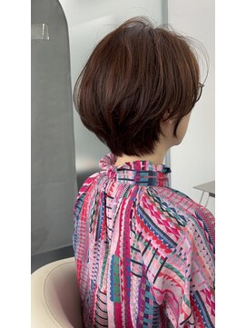 ジエクト アイロ(The Ect ilo) ショートボブ　ピンクブラウン