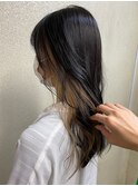 チラ見えがかわいいインナーベージュカラー