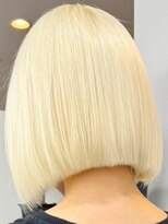 ウィコ 新宿(WICO)&nbsp;ホワイトブロンド[新宿駅/切りっぱなしボブ/エアリーロング]