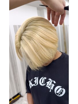 メゾン(Maison) 三宮/ダブルカラー/ハイトーン/ブリーチ/カラー/インナーカラー