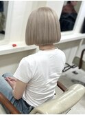 ホワイトベージュ