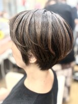 ヘアーメイク ツインズ(Hair Make TWINS) 大人女性にぴったり!オーガニックカラーで魅せる上品ショート