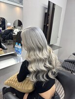 エミーバイモアムー(Emmie byMoremuu) 【あいり】ホワイトシルバー