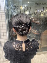 バイブアンドアネックス(VIBE & ANNEX)&nbsp;シニヨンヘア