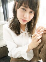 ディライト(Delight)&nbsp;ayaka☆カーキベージュの愛されミディ