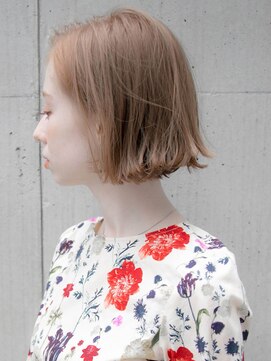 ルティア 池袋(Lutia) 切りっぱなしボブスタイル