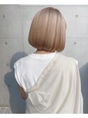 ミルクティベージュ_ブロンドカラー_プラチナカラー