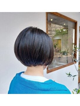 カウチ(Kauti) レディライクショートボブ