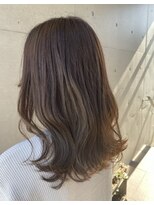 アチーブリス(achieve Liss) 透明感マットベージュカラー 大人ナチュラル無造作セミロング