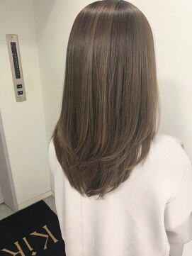 キラーナセンダイ(KiRANA SENDAI) [絹髪ロングレイヤー/オリーブベージュ]髪質改善