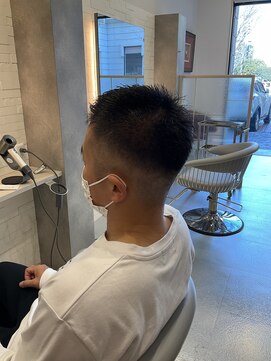 サプール(SAPEUR) ジェルで爽やかベリーショート