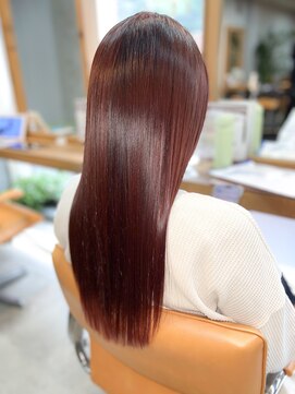レンカ バイ レオネ(renca by LEONE) レッドブラウン・艶髪ロング・髪質改善